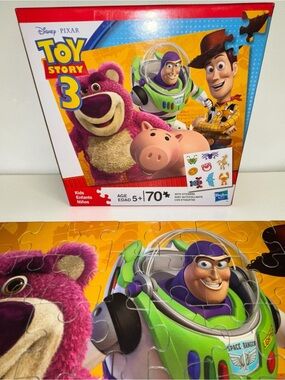 Disney Pixar Toy Story 3 (2010) Kids Puzzle - Buzz Lightyear & Friends